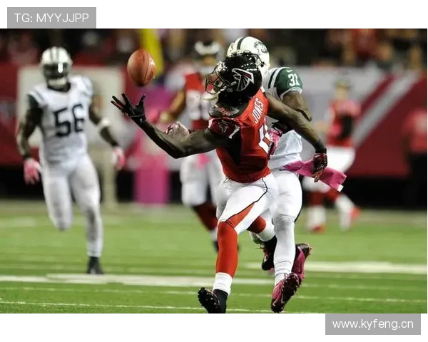 兰斯联赛最新战况分析：新星球队在激烈竞争中表现出色，冠军争夺进入白热化阶段。