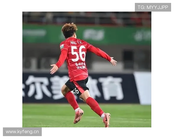 申花进攻过度依赖单核,看似犀利实则选择匮乏已逐步反映在战绩中 申花进攻过度依赖单核,看似犀利实则选择匮乏已逐步反映在战绩中